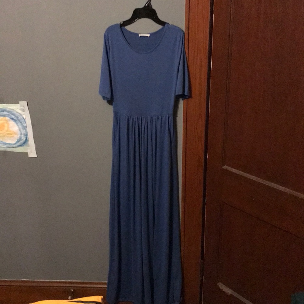 Blue maxi